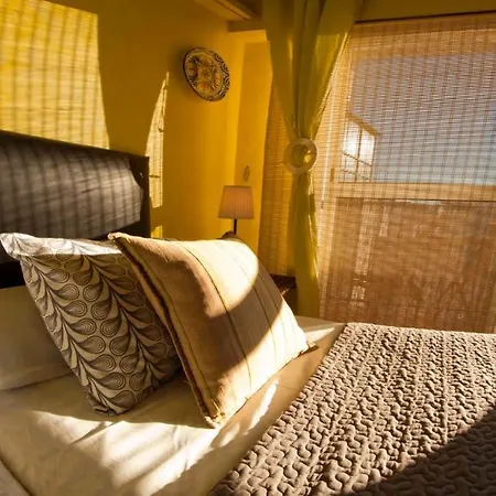 Hostal Don Peque (Adults Only)