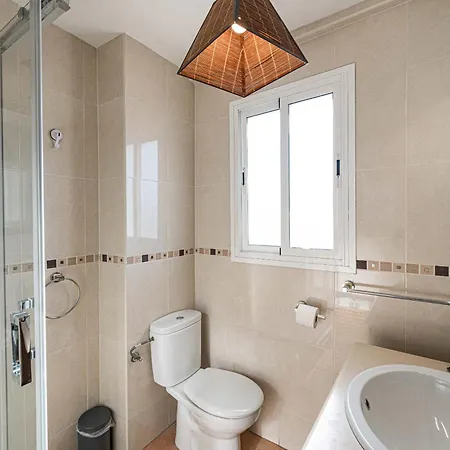 Oda ve Kahvaltı Don Peque (adults Only) Nerja