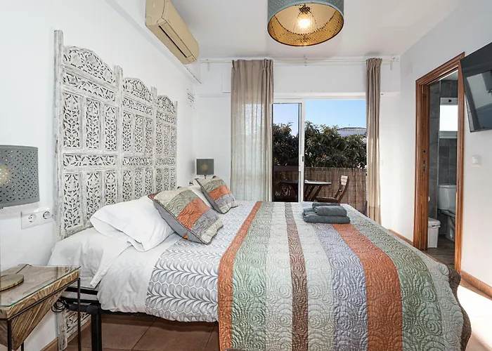 Bed & Breakfast Hostal Don Peque (Adults Only)